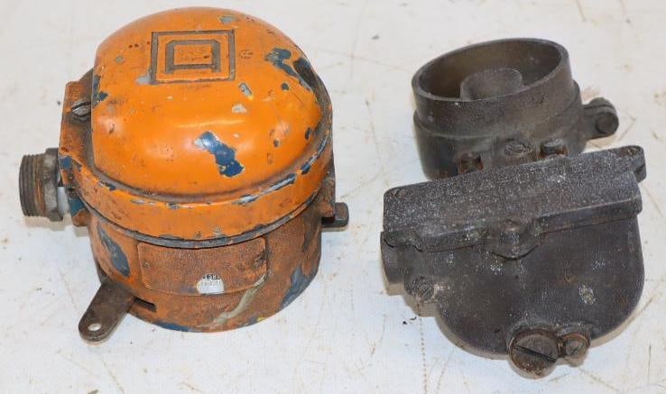 Group of 2 Octa-Gane Water Injecting Carburetor, and Square D Pressure Limit Switch: Largest is 5" x 3.5" x 3"