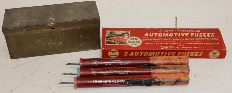 Group of 2 1930's Road Flares, and Emergency Reflector Kit (1 of 3)