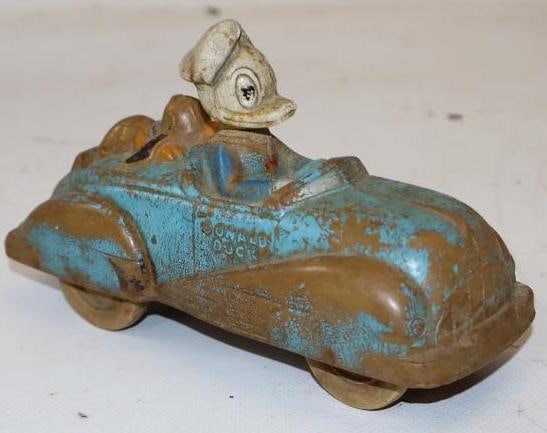 1930's Sun Rubber Donald Duck Toy Car (1 of 3)
