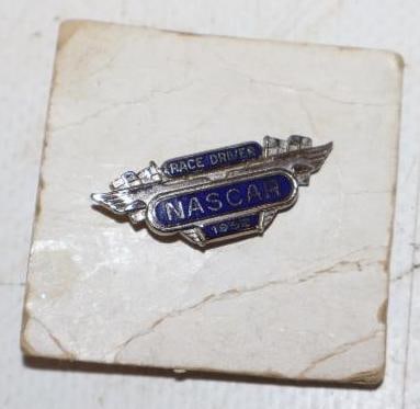 1952 Nascar Racecar Driver Lapel Pin (1 of 2)