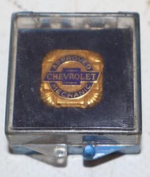 Chevrolet Approved Mechanic Lapel Pin: .5" x .5"