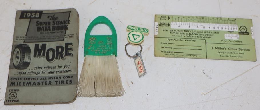 Group of 4 City's Service - Service Book, Mileage Calculator, Keychain & Brush (1 of 4)