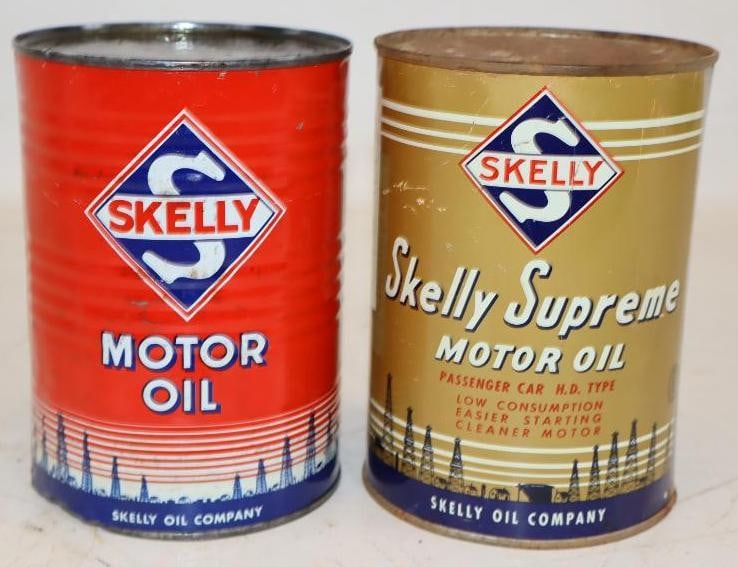 Group of 2 Skelly Supreme and 20 Weight One Quart Metal Oil Cans: Both are empty. 32oz each
