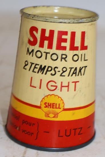 Shell Motor Oil French 1/5 Liter Oil Can: can is full