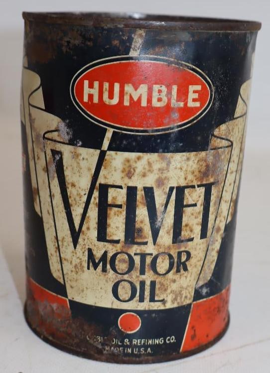Humble Velvet 1 Quart Metal Oil Can: 32oz, full