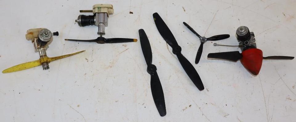Group of 6 Model Plane Plastic Propellers & Engines (1 of 5)