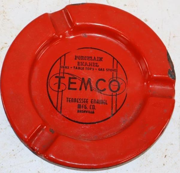Tennessee Enamel Temco Porcelain Enamel Advertising "Coca Cola Red" Ash Tray (1 of 3)