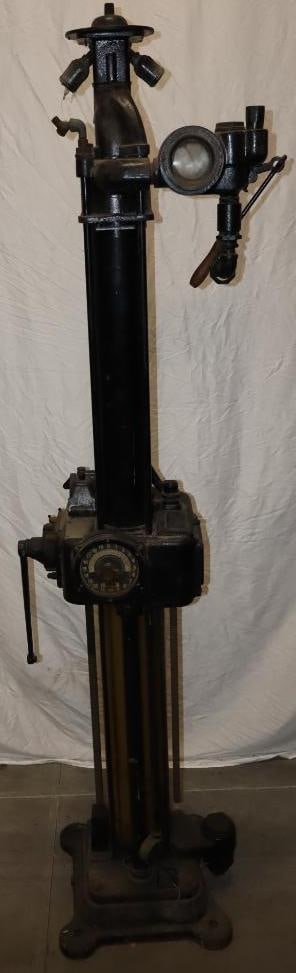 Bowser 97 Square Sentry Early And Operated Gas Pump (1 of 16)