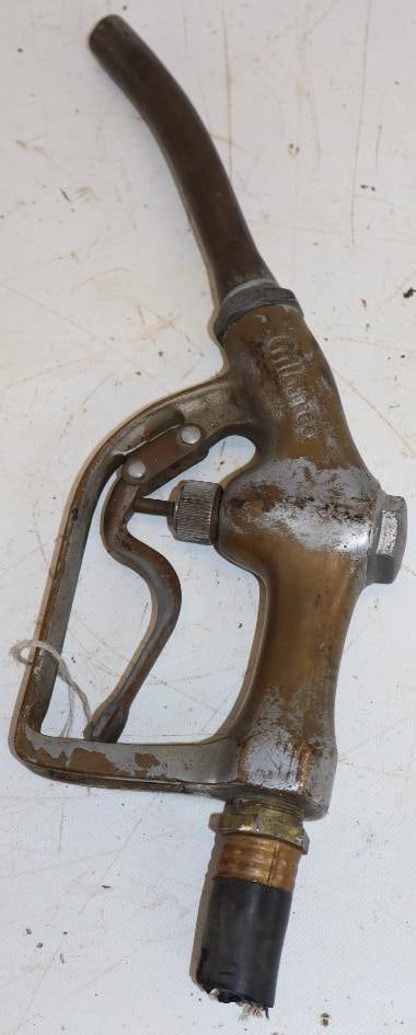 Gilbarco 38 Brass Gas Pump Nozzle (1 of 3)