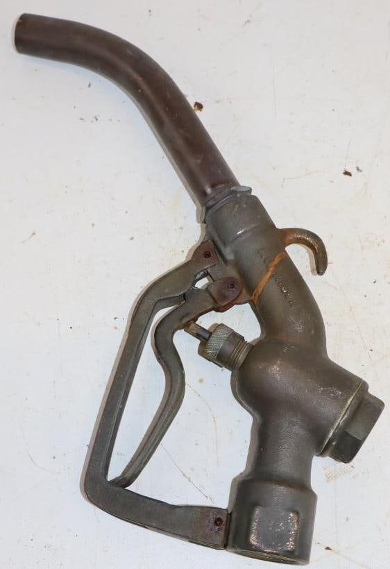 Morrison Dubuque 2270 Brass Gas Pump Nozzle (1 of 3)