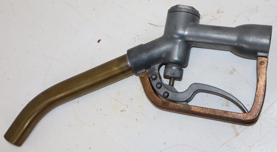 Wayne 60 Brass Gas Pump Nozzle (1 of 3)