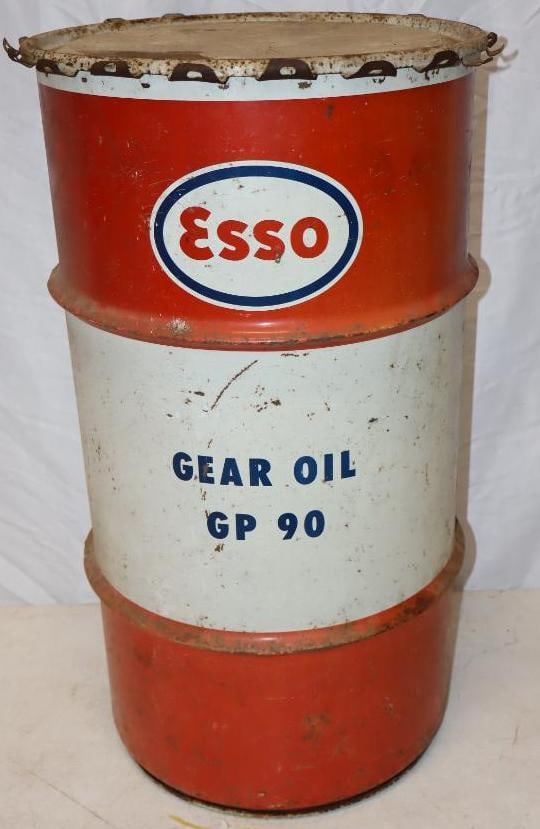 Esso Oil Company 90 Weight Gear Barrel Can (1 of 7)