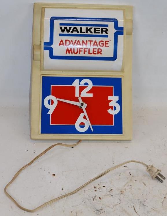 Walker Advantage Muffler Advertising Clock (1 of 3)