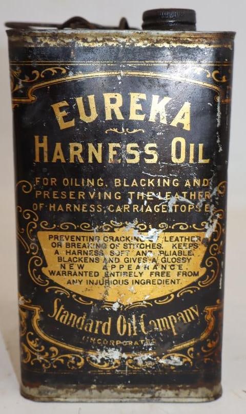 Early Standard Oil Eureka Harness Square Oil Can (1 of 3)