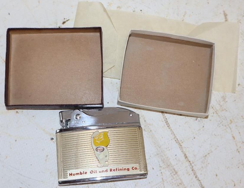 NOS Esso KAY-CEE Refillable Lighter in Original Box (1 of 3)