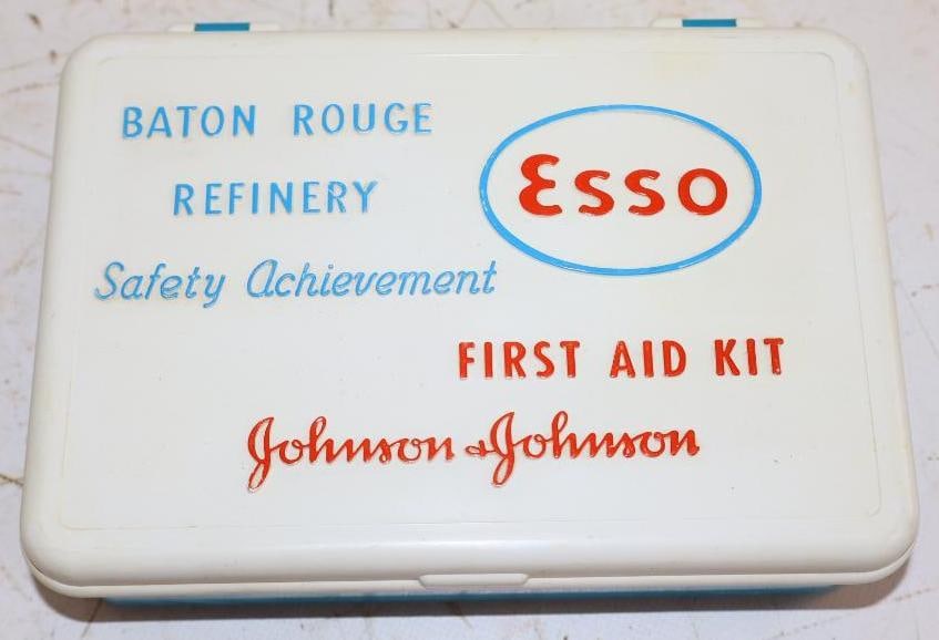 Esso Baton Rouge Refinery Fist Aid Kit (1 of 5)