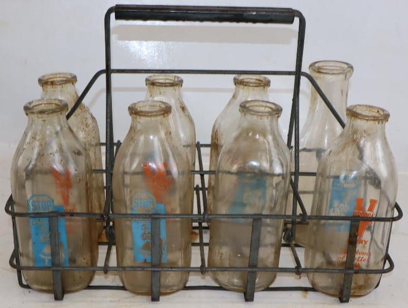 Group of 8 Virginia Dairy Glass 1 Quart Milk Bottles with Carrier (1 of 4)