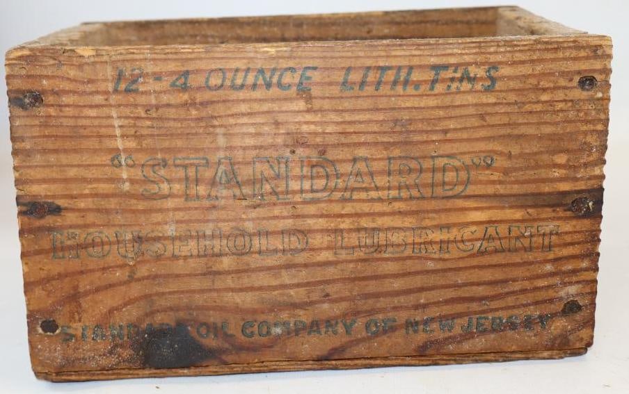 Standard of New Jersey 12 4oz Litho Tin Household Lubricant Can Shipping Crate (1 of 4)