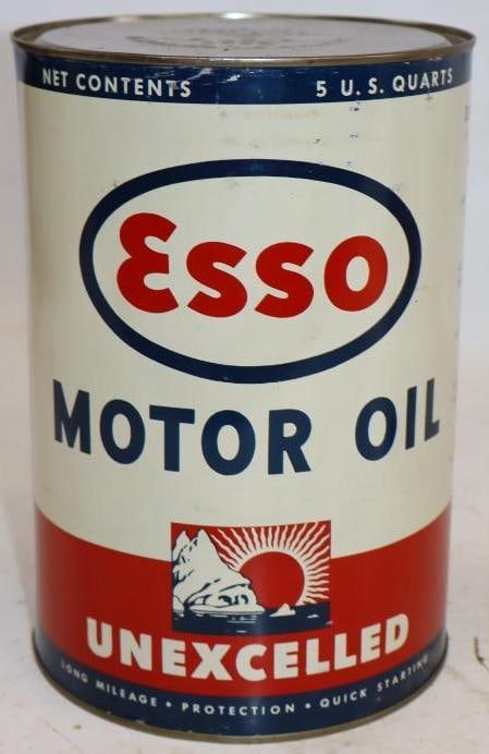 Esso Unexcelled Full 5 Quart Metal Oil Can (1 of 3)