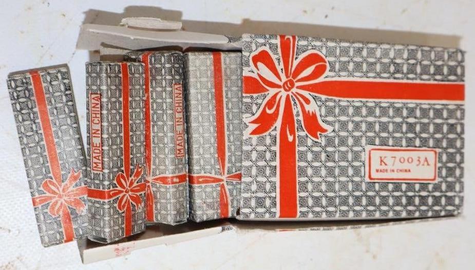 Group of 10 Exxon Oil Pocket Knives In Holiday Gift Boxes (1 of 3)