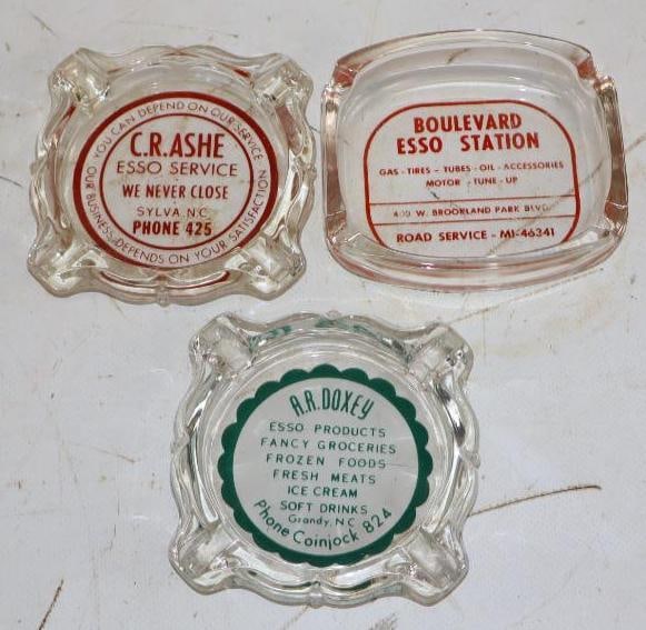 Group of 3 Esso Gas Station Glass Advertising Ashtrays: Largest is 4" x 4" x 1"