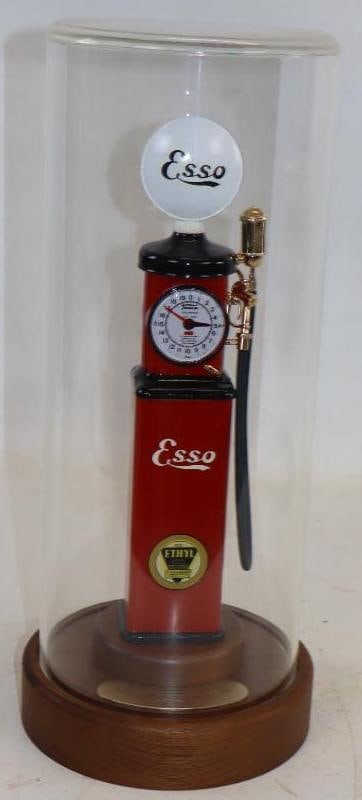 1987 Exxon 100,000 Gallon Club Gas Pump Shaped Award: 7x7x16