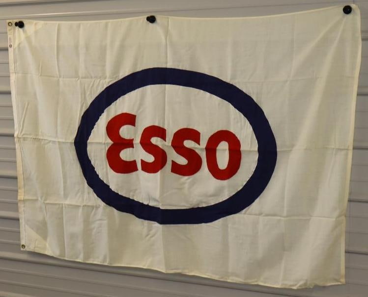 Esso 75% Nylon 25% Wool Banner: 4 feet x 6 feet
