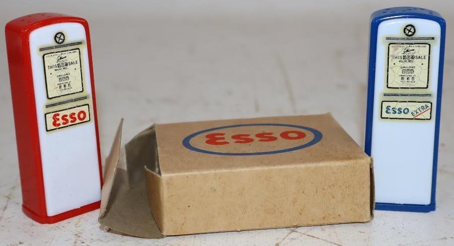 Pair of Esso Gas Pump Shaped Salt and Pepper Shakers In Original Box (1 of 2)