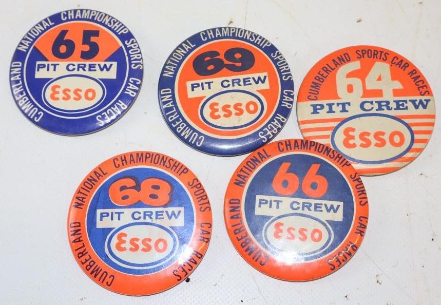 Group of 5 Esso Cumberland Championship Races Pit Crew Pinback Badges (1 of 2)