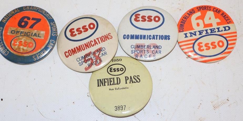 Group of 5 Esso Cumberland Sports Car Races Infield & Communications Pinback Badges (1 of 2)