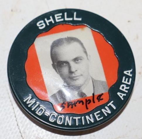 Shell Mid-Continent Employee Pinback Badge (1 of 2)