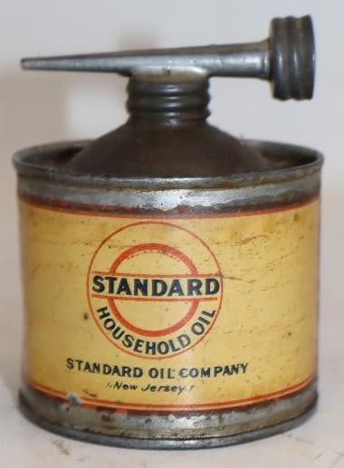 Standard of NJ Round Household Oil Can (1 of 2)