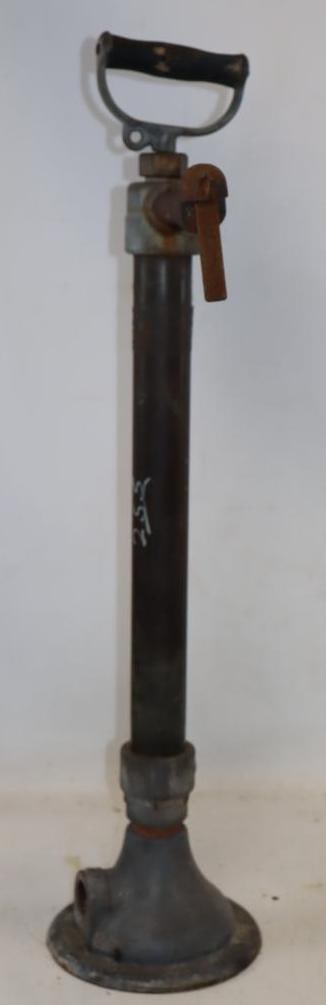 Gilbert & Barker Bass Oil Pump (1 of 7)