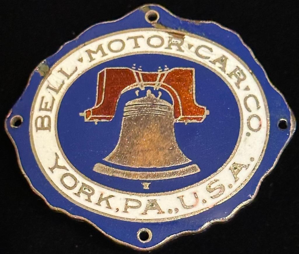 Bell Radiator Emblem (1 of 2)