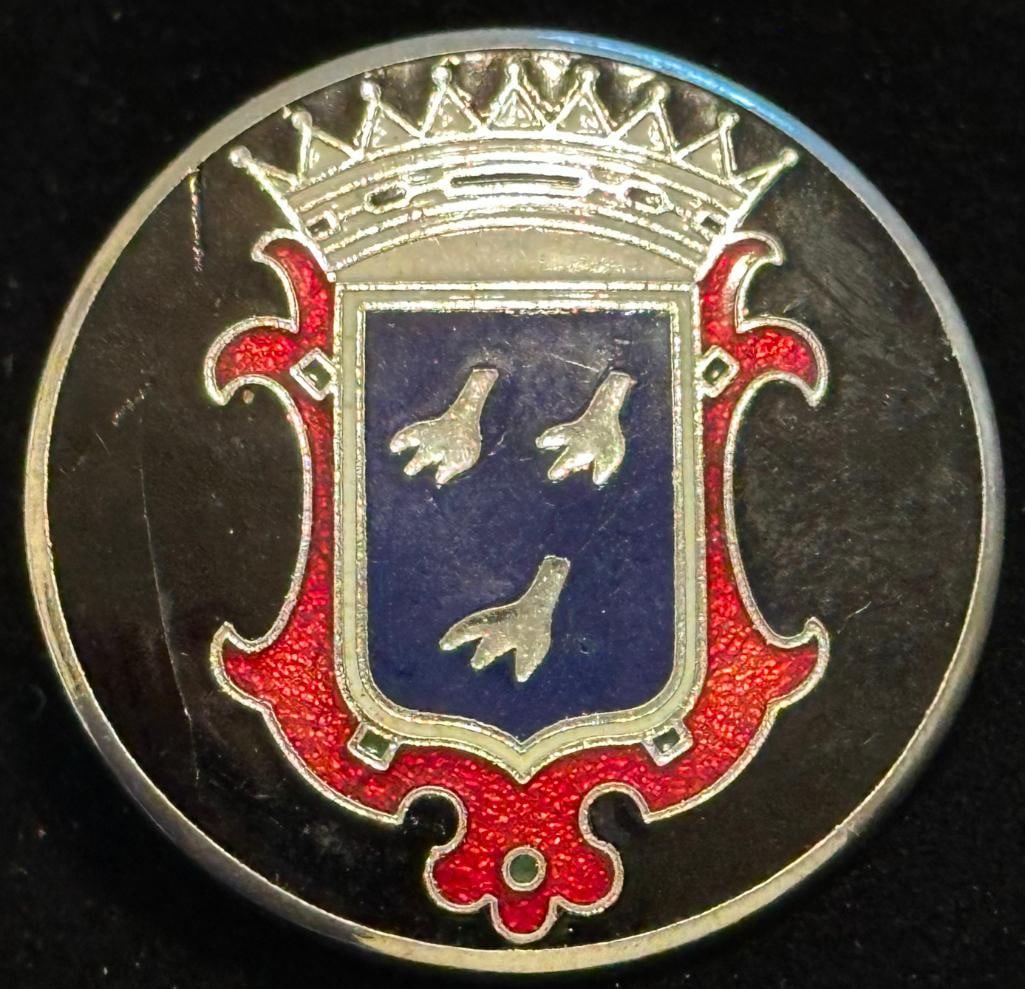 Frontinac Radiator Emblem (1 of 2)