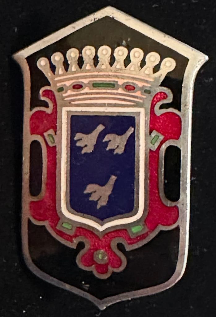 Frontinac Radiator Emblem (1 of 2)