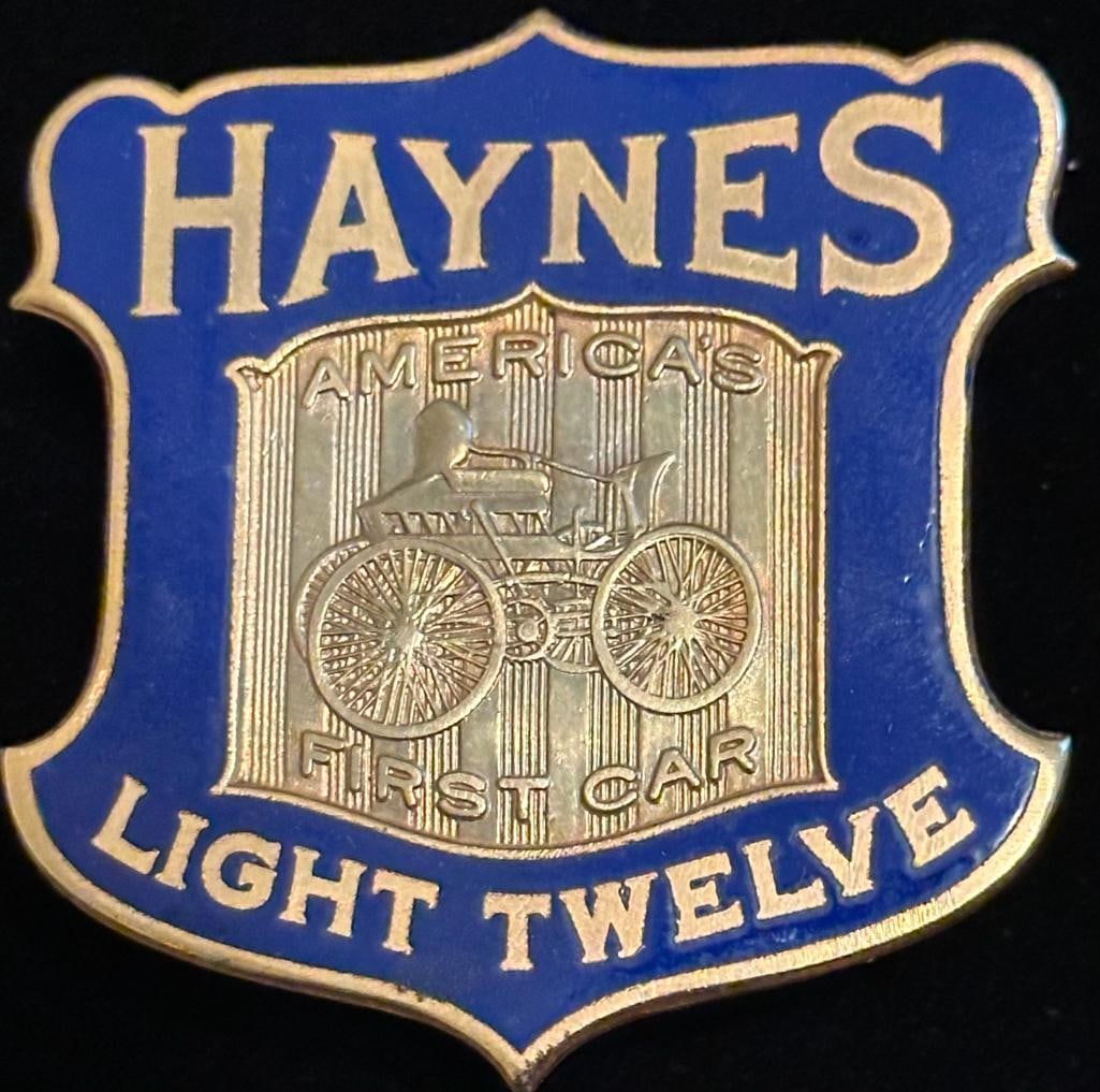 Haynes Light Twelve Radiator Emblem (1 of 2)
