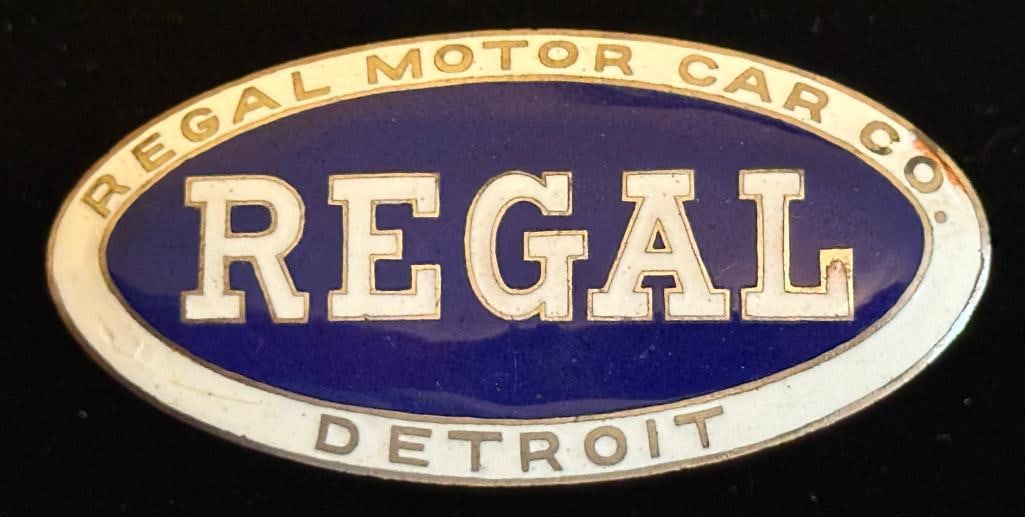 Regal Radiator Emblem (1 of 2)