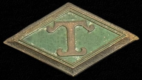 1938-1940's Diamond T Truck Radiator Emblem: 1.75" x 1"