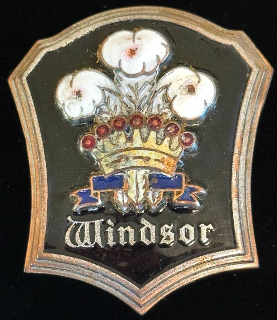 Windsor Radiator Emblem (1 of 2)