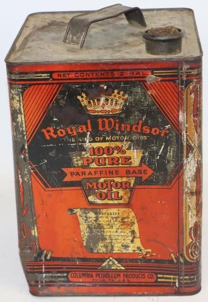 Royal Windsor Square 2 Gallon Oil Can: 7" x 7" x 10.5"