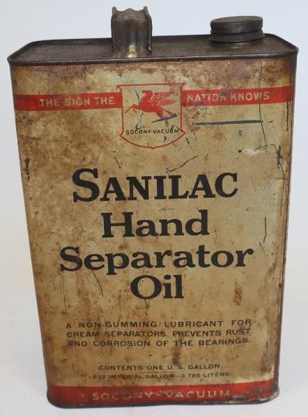 Socony Vacuum Sanilac Hand Separator 1 Gallon Oil Can: 6.25" x 4" x 10"