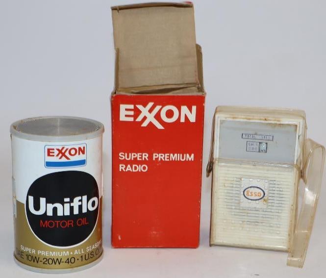 Group of 2 Exxon & Esso Transistor Radios (1 of 4)