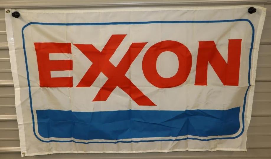 Exxon Nylon Gas Station Flag (1 of 4)