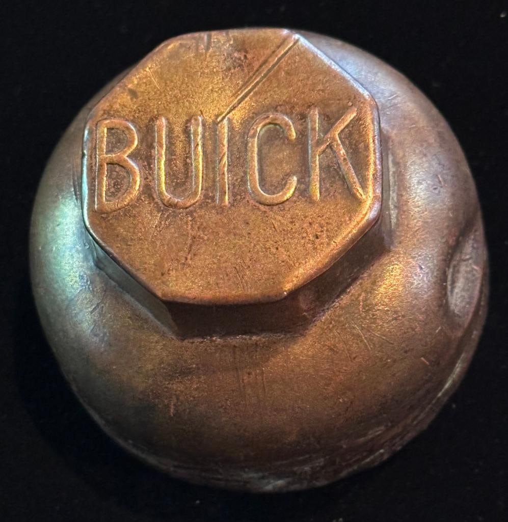 Buick Threaded Hub Grease Cap (1 of 3)