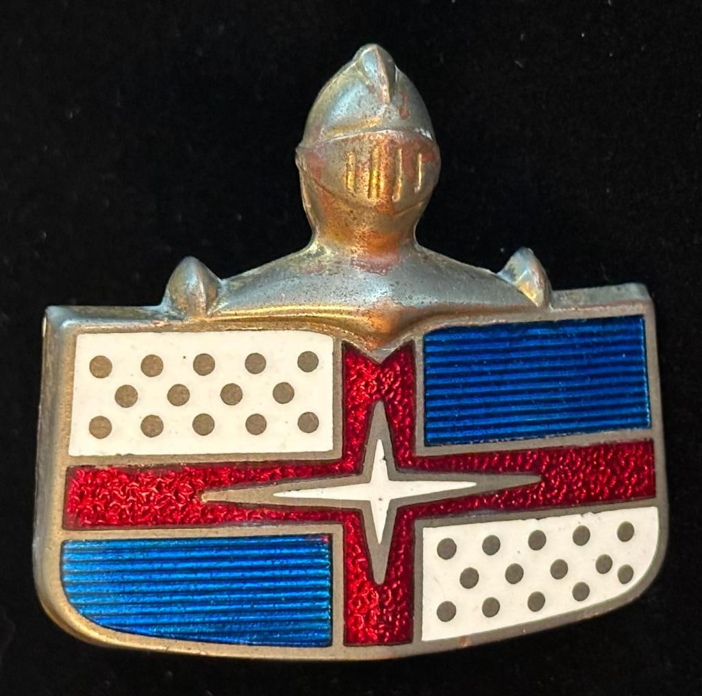 1950 Lincoln Grille and Trunk Emblem (1 of 2)