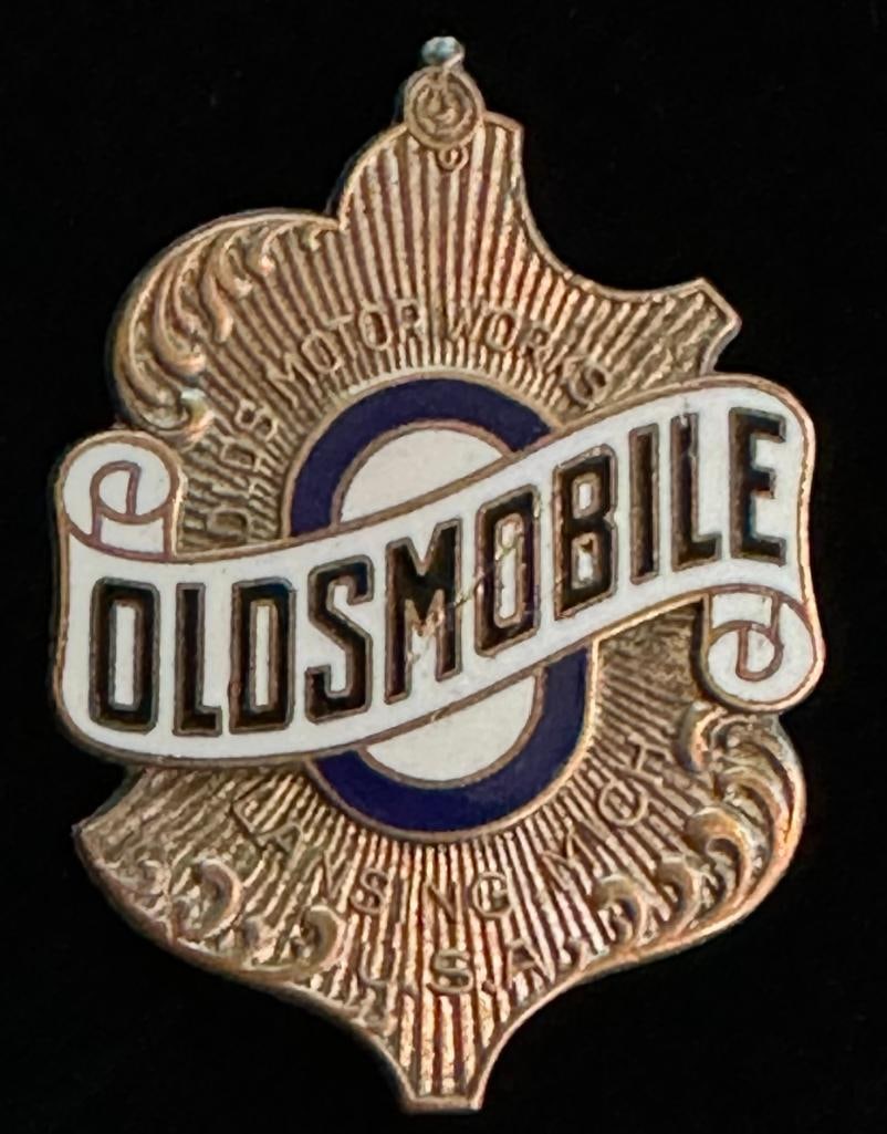 1925 - 1927 Oldsmobile Radiator Emblem (1 of 2)