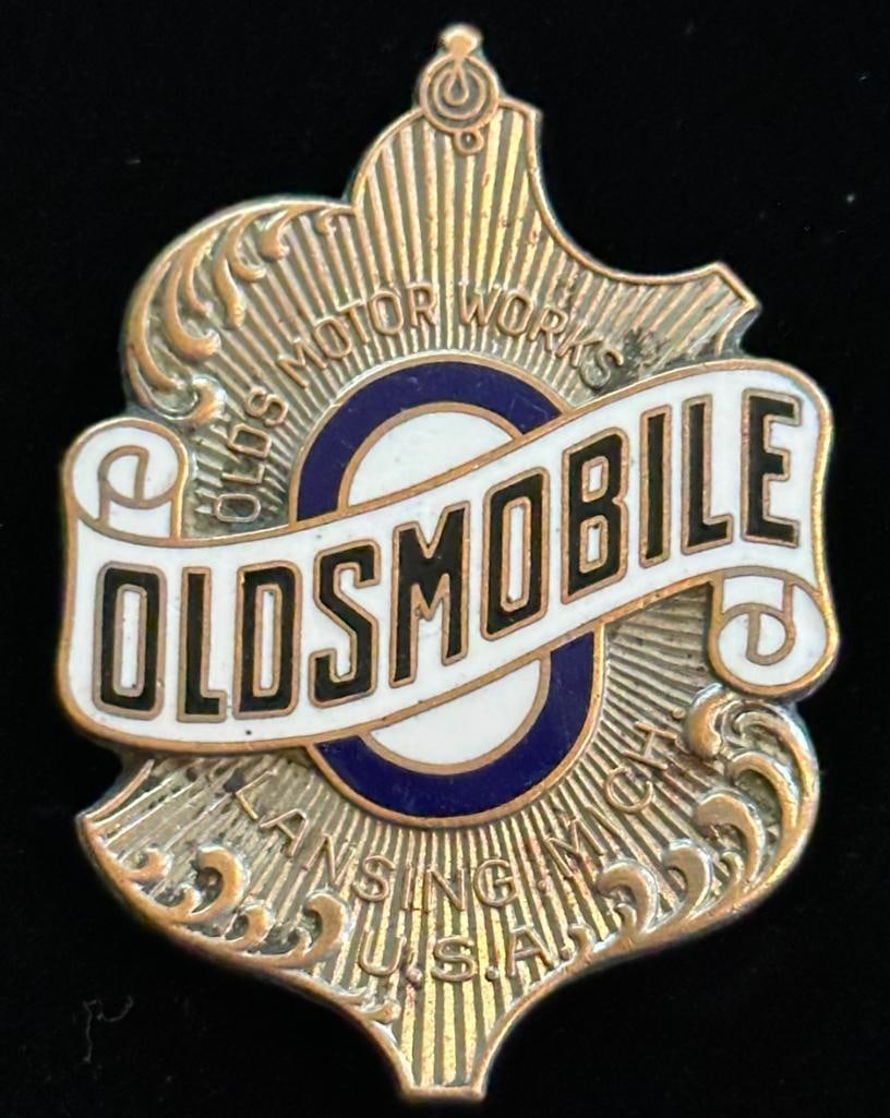1925 - 1927 Oldsmobile Radiator Emblem (1 of 2)