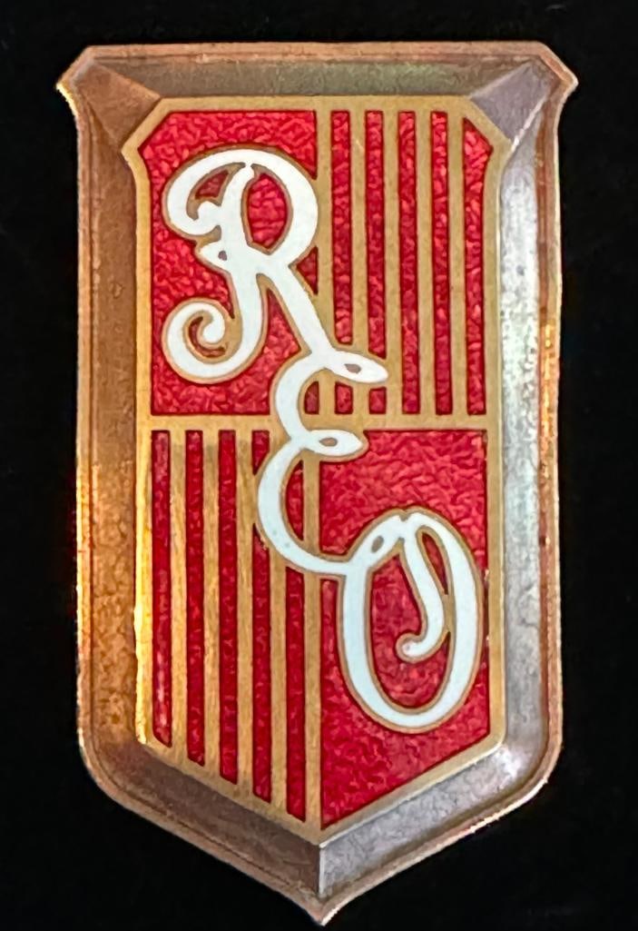 1929 - 1931 REO Radiator Emblem (1 of 2)
