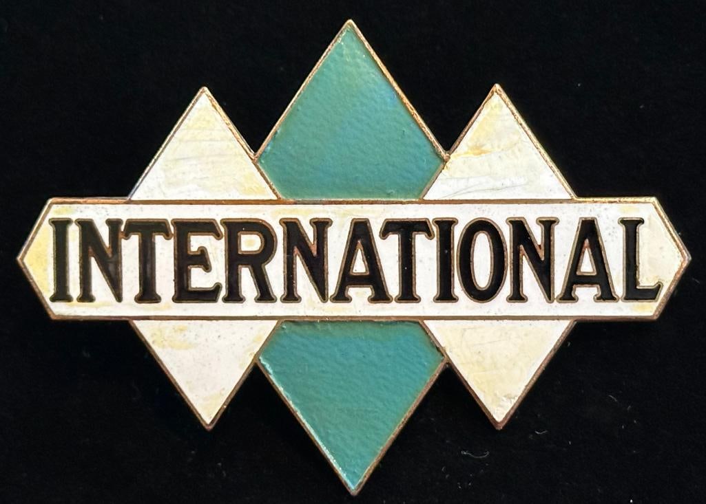 c1923 - 1933 International Radiator Emblem (1 of 2)